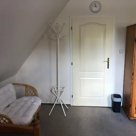 Malá Svatá Hora - Penzion&restaurace Mníšek pod Brdy