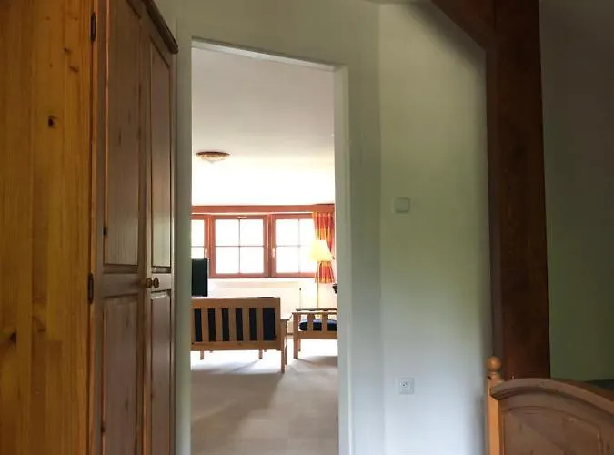 Malá Svatá Hora - Penzion&restaurace Mníšek pod Brdy
